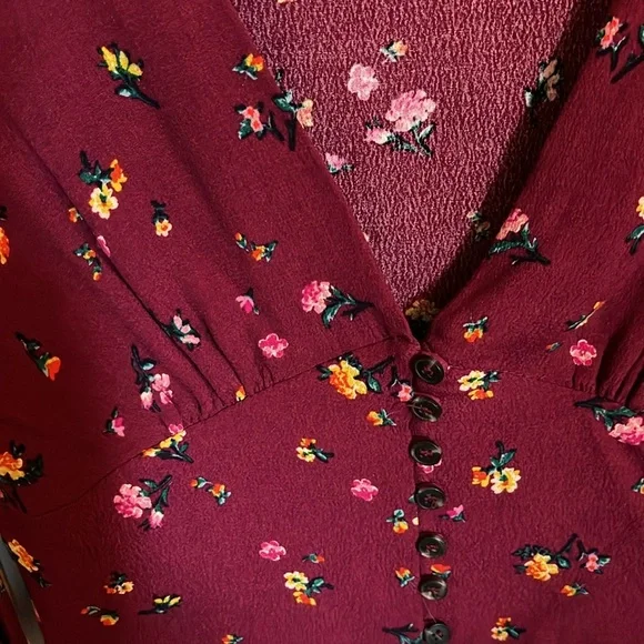 Crop Top - Picture 2 of 5